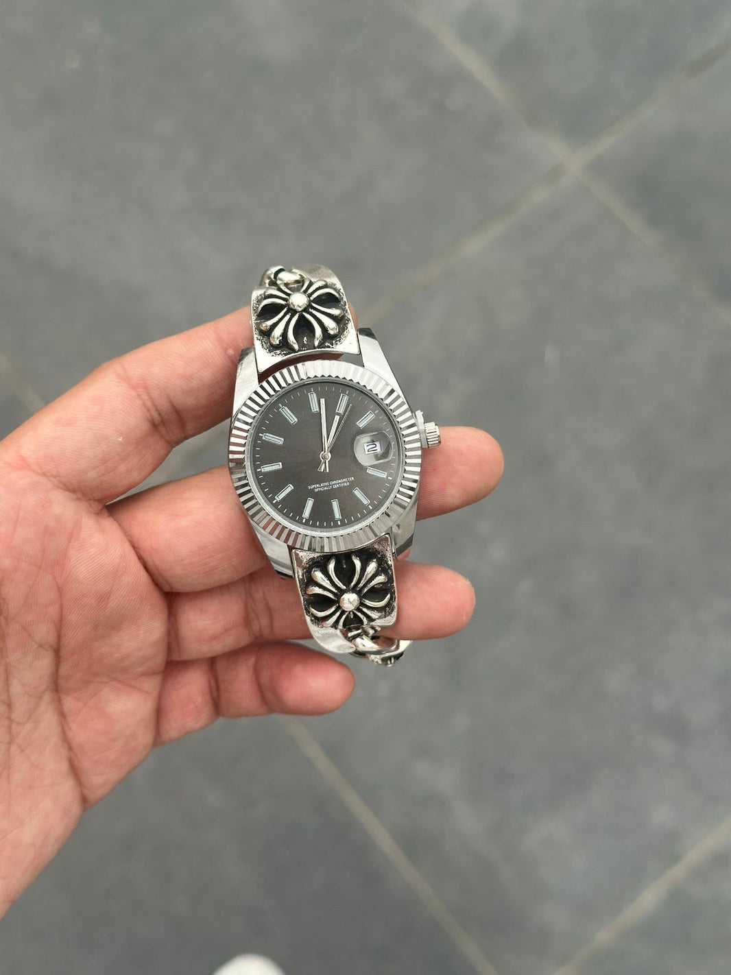DSY/Original vintage watch with cross-flower strap, Y2K millennium vintage retro quartz timepiece, OEM.