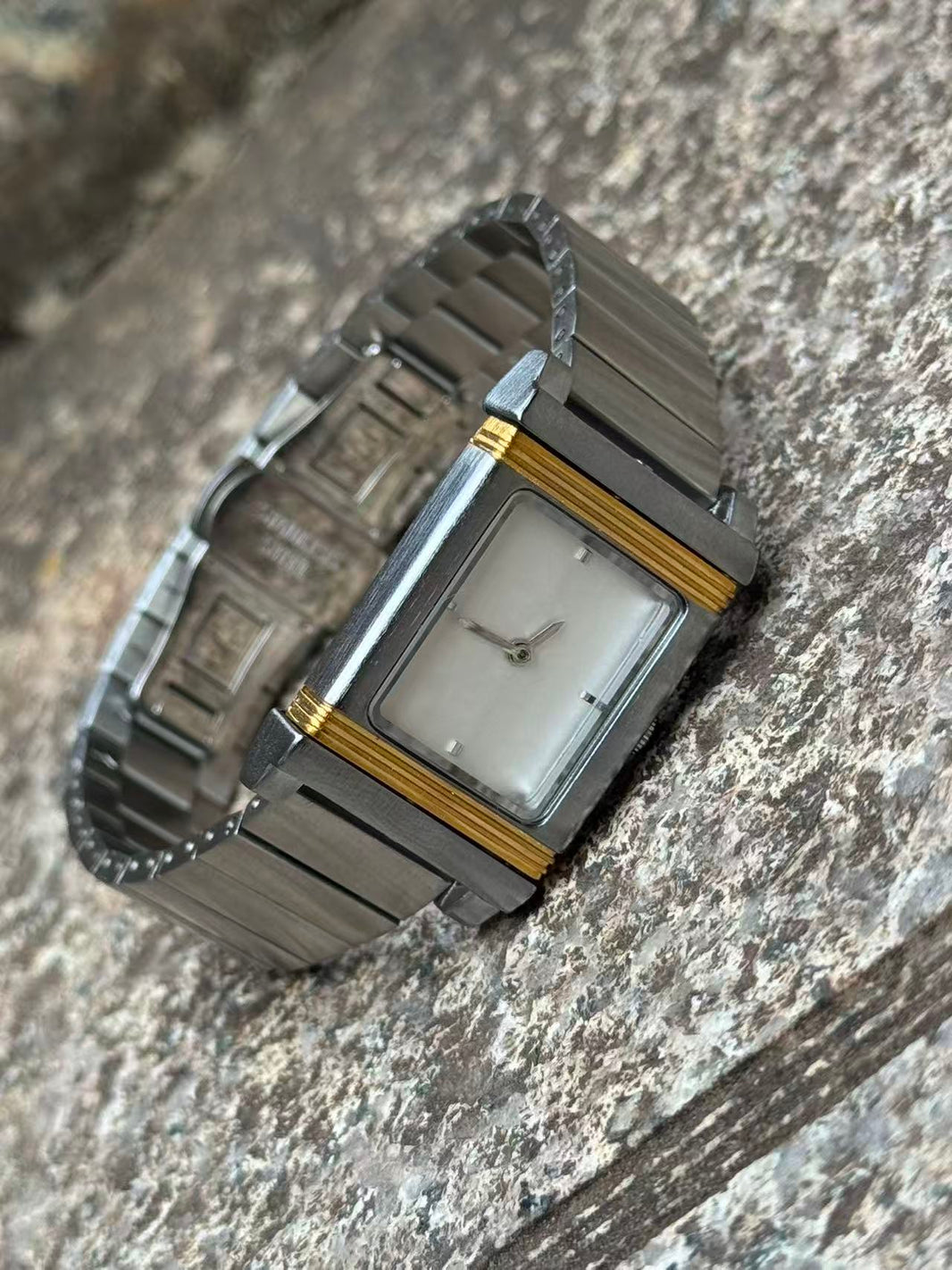 DSY/2026 New Flip-Open Vintage Quartz Watch in Stock for Wholesale OEM
